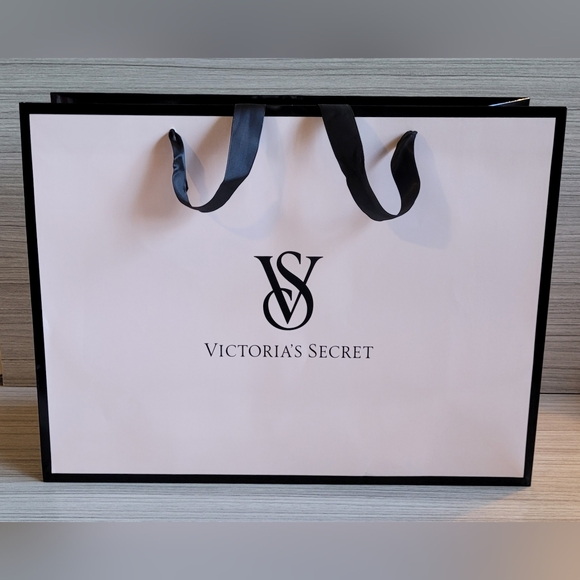 Victoria's Secret Medium Shopping Bag with 6 sheets of VS Tissue Paper 16"x12"x6 - Picture 1 of 16